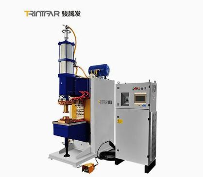 Máy hàn xích conveyor chạy bằng vít với công suất 50KVA.