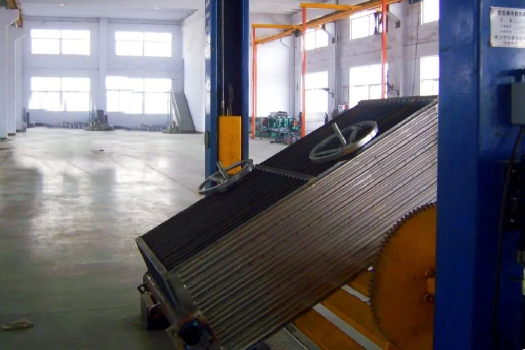 Dây chuyền sản xuất tự động hàn vây tản nhiệt dầu biến áp phân phối tường vây sóng làm mát 13