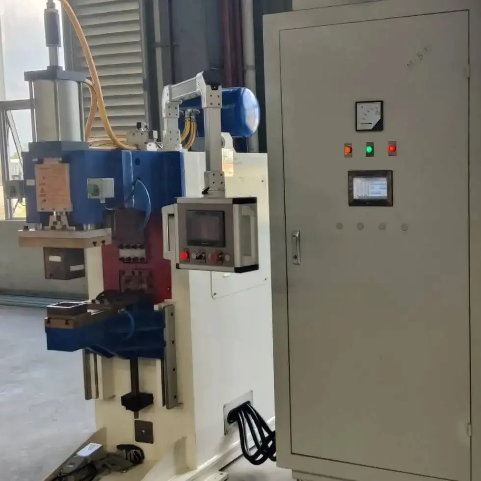 Đường dây sản xuất lò máy hàn giá đỡ ủi 10
